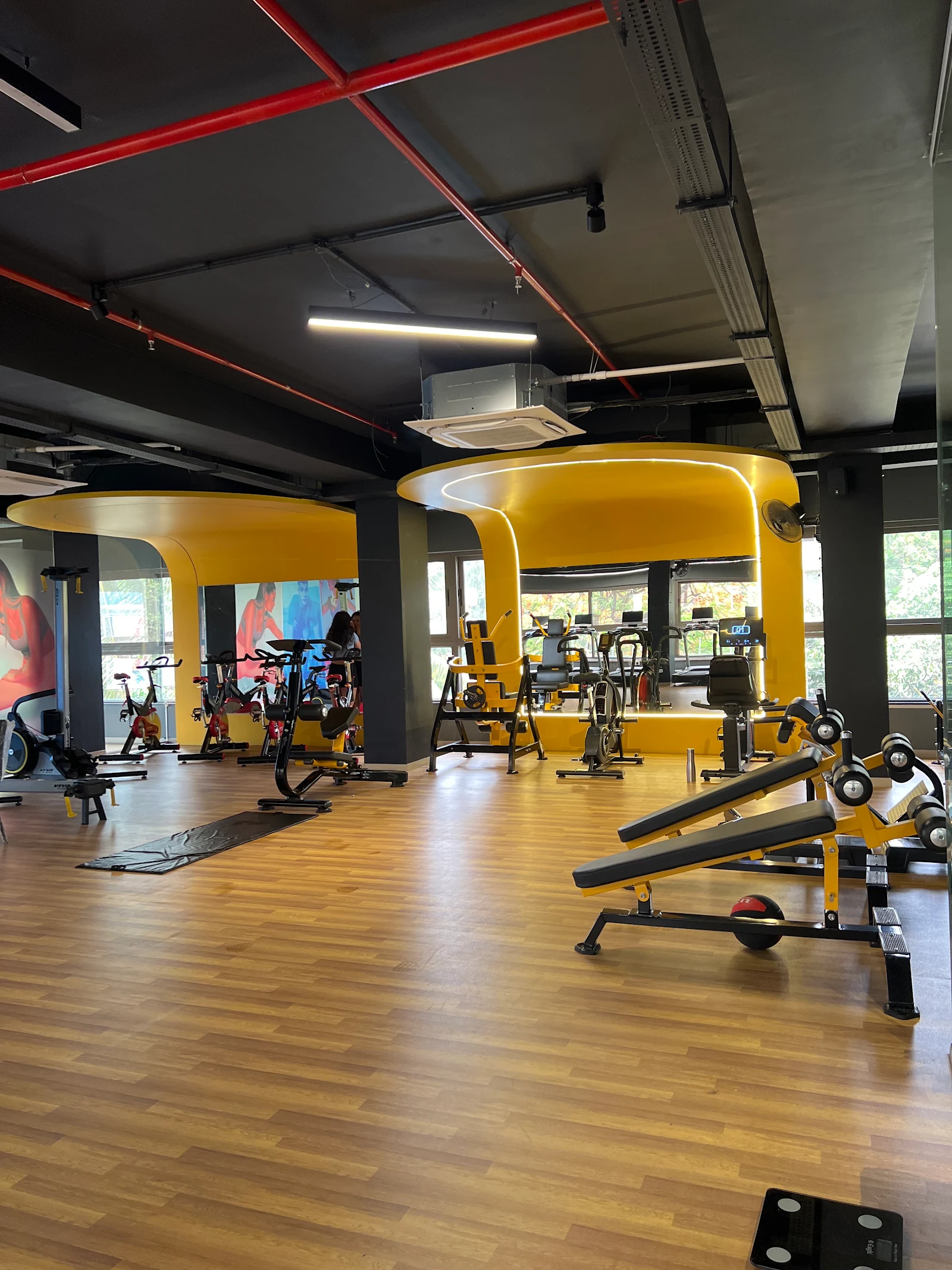 Weights presentation imagery